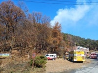 충남 천안서 산불...산림 0.1ha 태워