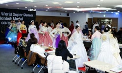 [NF포토] 인터내셔널슈퍼퀸, 우아한 런웨이