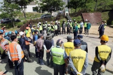 진해구, 웅천서로41번길 등 차선 재도색공사 착공