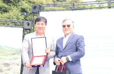 (주)교래에프앤엠 | "세월도 웃었다, 70살 교래리의 '폭삭 속았수다' 축제날"
