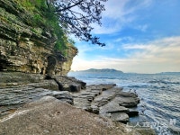 [윤기자와 떠나는 고성 여행] 시간을 걷는 여행, 고성의 감성과 지층을 밟다