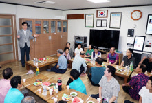 하승철 하동군수, 무더위쉼터 찾아 운영상황 살펴
