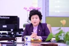 신금자 거제시의회 의장 시민 모두가 평안이 가득한 한가위 되시길 기원합니다!