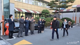 설동호 대전시교육감, 수능 시험장서 수험생 응원