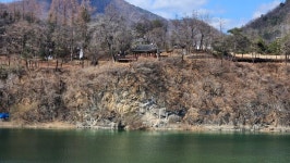 낙화암으로 둔갑된 금강정 절벽...낙화암 훼손 의도적 은폐 의혹