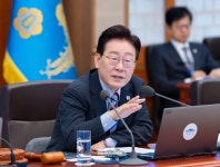 李, 김지용 공개 옹호 