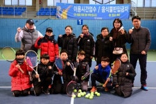 충남 한 초등학교 교육자의 테니스에 대한 열정