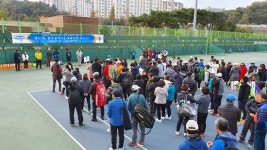 광주 테니스코트에 어린이 초대