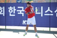 '테니스 산타' 대구시청 오성국