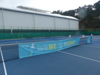 7~8살 어린이들을 홀로서게 하는 테니스로 인도