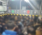 2호선 이번엔 서초역서 출입문 고장 사태, 연일 서울 지하철 헬게이트 아우성