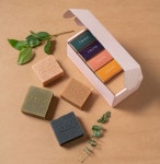 [업다운 주간 코스메틱] 오일에서 미스트까지...주요 성분 가득 품은 에센셜 케어템은