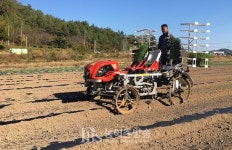 [전남] 전라남도농업기술원, 양파 힘든 작업 이제 기계로 척척