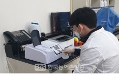 화순군, 깨끗한 축산농장은 퇴비 부숙도 검사로부터!