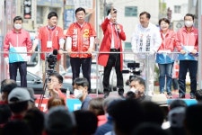 주말 청주 집중 유세 나선 김영환...태진아·윤희숙·이용 등 지원 나서
