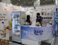 맛·캐릭터로 MZ세대 공략하는 전통주…"관련 제도 개선해야" 속앓이도