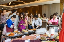 한식진흥원, 튀니지서 한식요리 경연대회 개최...김치 조리 시연도