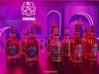 [현장] 위스키, 블랙핑크 리사와 만나다…시바스 리갈 길 팝업스토어 압구정 오픈