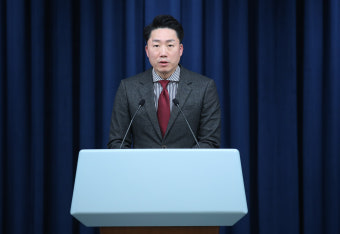 대통령실 이재명 부대변인 사퇴…