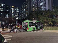 [속보] 서울 강서구 염창역 인근서  마을버스 연쇄 추돌…24명 부상