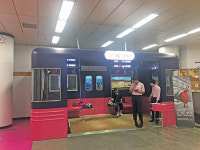 “바다거북이 헤엄치고 발레리나가 춤추는 미술관”