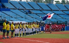 소프트볼 경기로 도쿄올림픽 시작