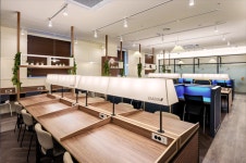 밝은 톤의 아이보리로 인테리어 콘셉트 대전환.. 직영점 폭발적으로 늘리는 스터디카페 작심