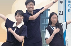 누리호가 국립과천과학관에 떴다! 우주 향한 꿈도 서서히 우뚝