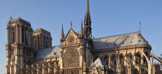 프랑스 파리 노트르담 대성당에  21세기 스테인드글라스 설치해도 될까?