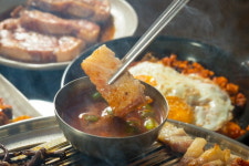 돼지생갈비전문점 백하돼지생갈비 고기의 특별함 제공