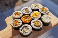 복을 만드는 사람들, 간편한 저칼로리 냉동 김밥 개발