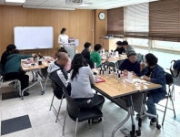 더스킨팩토리 쿤달, 연희노인문화센터서 퍼퓨머리 클래스 진행