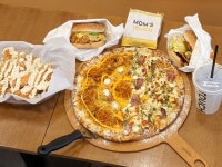 실패 없는 한 끼 찾는 서바이벌 다이닝 시대... 맘스터치가 주목받는 이유는?