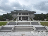 방문객 급증한  청와대...이유 있었네