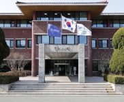 한국마사회, 경마지원직 채용 시작...경단여성직 신설, 7월 27일까지 접수