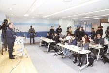 수협, 어민 위해 물러섬 없이 강경 대응