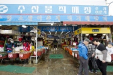 갯골 가득히 소득 올리는 소래포구