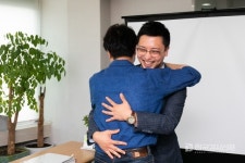 지난 18일, (주)한국강사신문 부산지사(지사장 기성준) 설립행사 열려