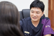 피부과의 레이저토닝 기미 잡티 등 색소 제거로 밝은 피부톤 만들어