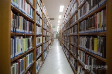 공공도서관 정보서비스, 무인서비스 시대에 사람에 대해 말하다