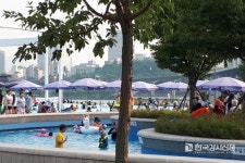 한강공원 뚝섬·광나루·잠실·잠원·여의도 야외수영장, 양화·난지물놀이장 동시 개장