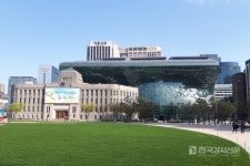 새로운 광화문광장 조성 <찾아가는 전문가 토론회> 윤승현 중앙대학교 교수, 이충기 서울시립대학교 교수 참여