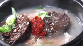 [한국인의 밥상] 모란시장 기름골목, 구즉묵마을 도토묵집, 익산 피순대 국밥집 대를 잇는 가게 -노포
