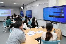 부산대학교 대학원, BK21 스마트강의실 구축