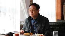 김영철의 동네 한 바퀴 수제화 장인, 외국어 헌책방, 우즈베키스탄 가정식, 부군당…서울 이태원·한남동