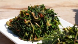 한국인의 밥상, 봄날 섬진강 곡성 압록마을-참게, 순창 장군목마을-두메부추, 하동-벚굴