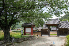 경북 경주 가볼만한 곳 옥산서원 한국의 역사마을 하회와 양동 중 양동마을의 일부