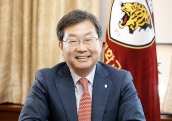 고려대학교 정진택 총장, 미네소타대학 '2021 국제리더십 어워드' 수상