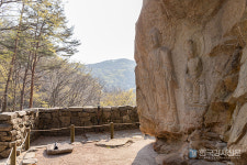 충남 서산 가볼만한 곳, 국보 제84호 서산 마애삼존불상
