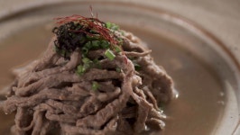 다큐 인사이트, 푸드 인문 다큐 한우 랩소디 백종원 프리젠터로 나서